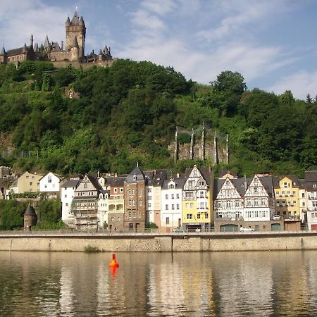 فندق Haus Burgfrieden كوتشيم المظهر الخارجي الصورة